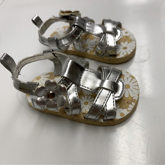 Size 2 girls sandals - Picture 1 of 3